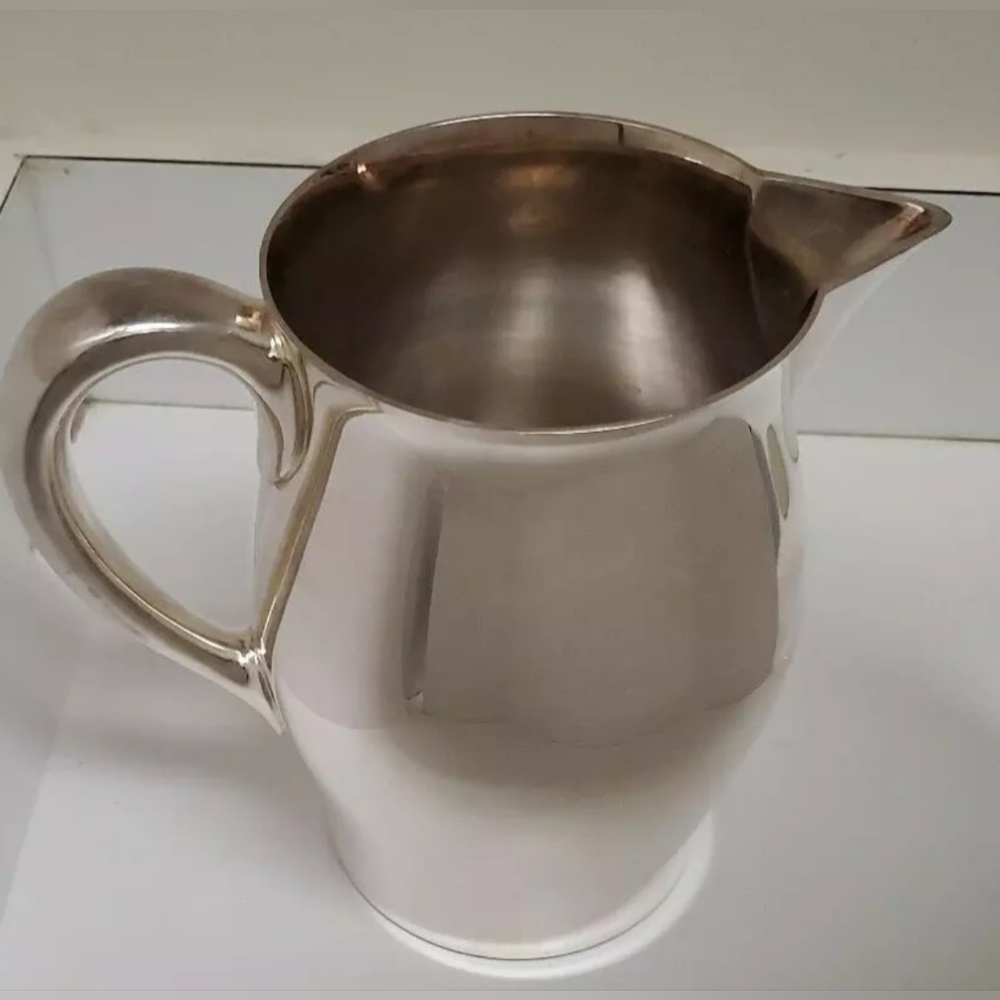 Vintage Reed & Barton 8" Pitcher Numbered 5660 Silverplate 9 1/2 HP Pre-owned